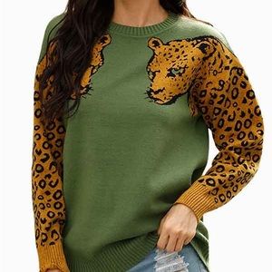 No name brand army green sweater with leopard sleeves